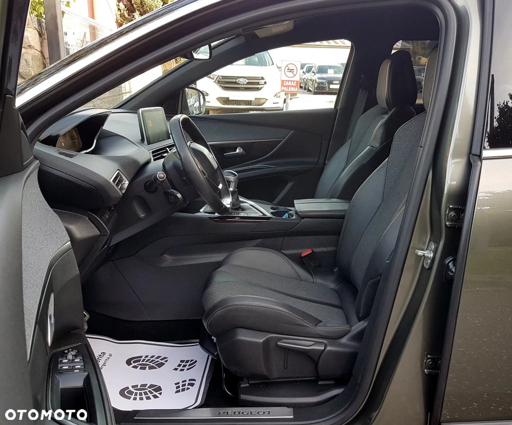 Peugeot 5008 - 9