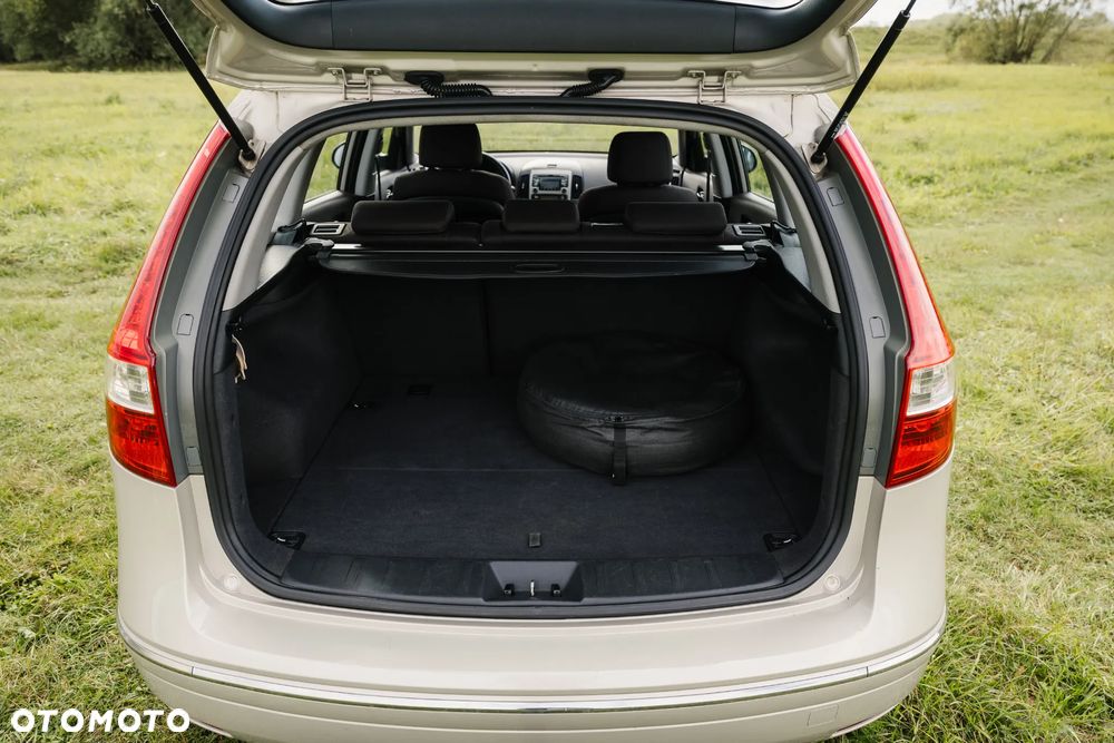 Hyundai i30 1.6 Comfort - 24