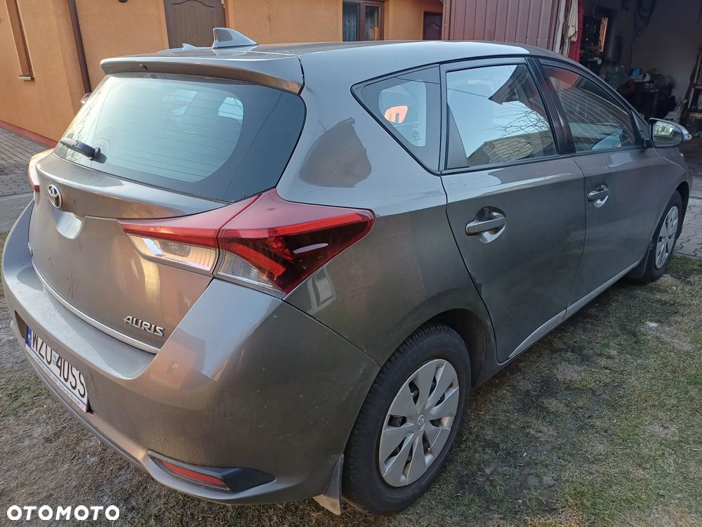 Toyota Auris 1.33 VVT-i Active - 3