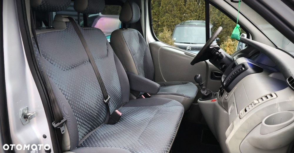 Renault Trafic - 18