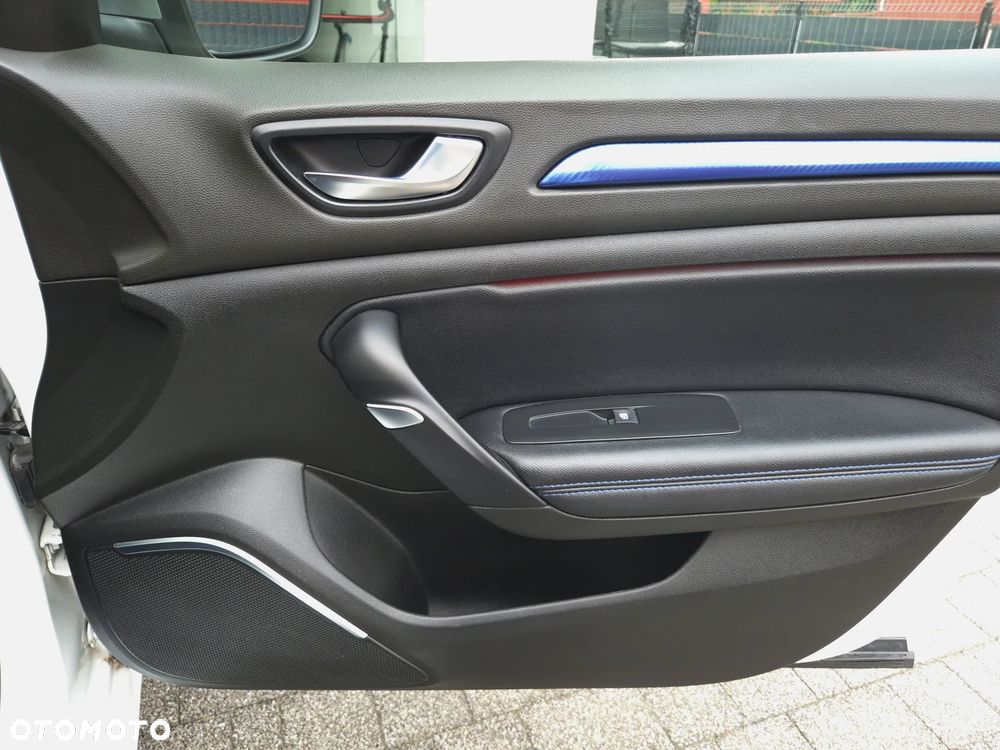Renault Megane 1.6 TCe GT EDC - 32