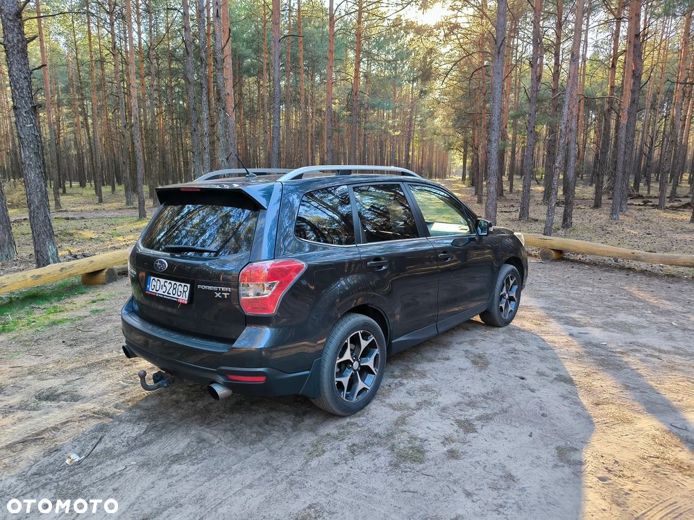 Subaru Forester 2.0XT Platinum Lineartronic - 12
