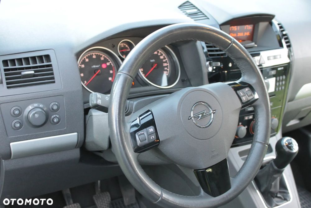 Opel Zafira - 19