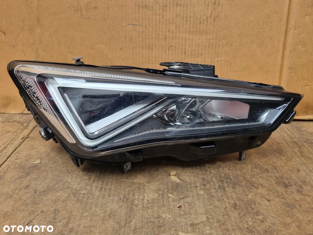 SEAT LEON IV LAMPA PRAWA FULL LED - 1