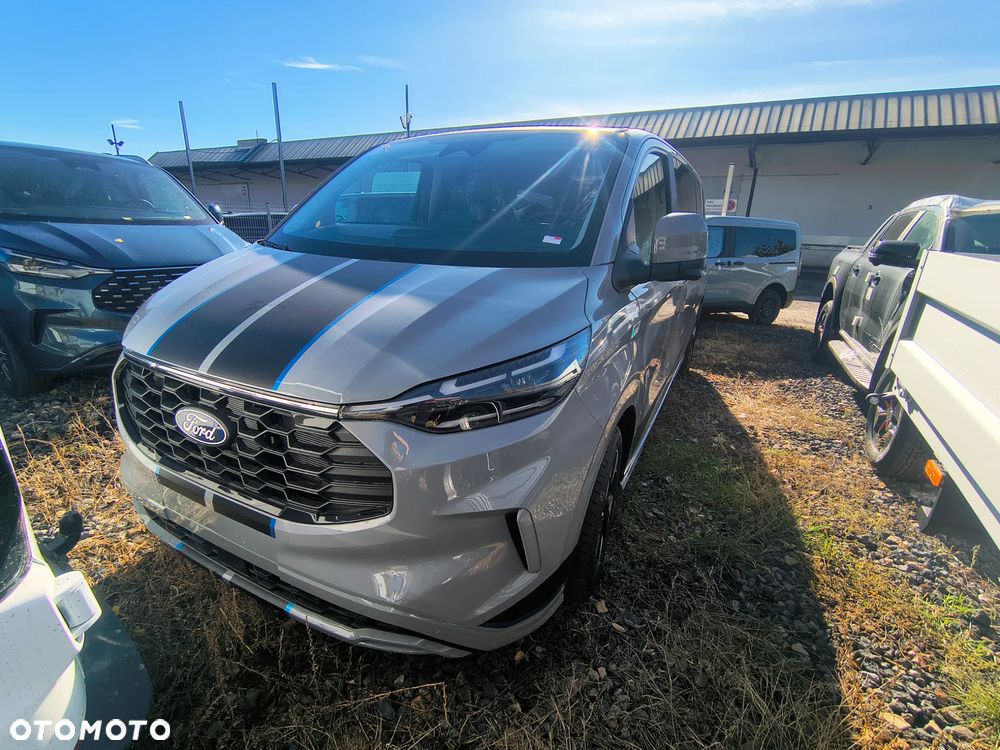 Ford Tourneo Custom - 5