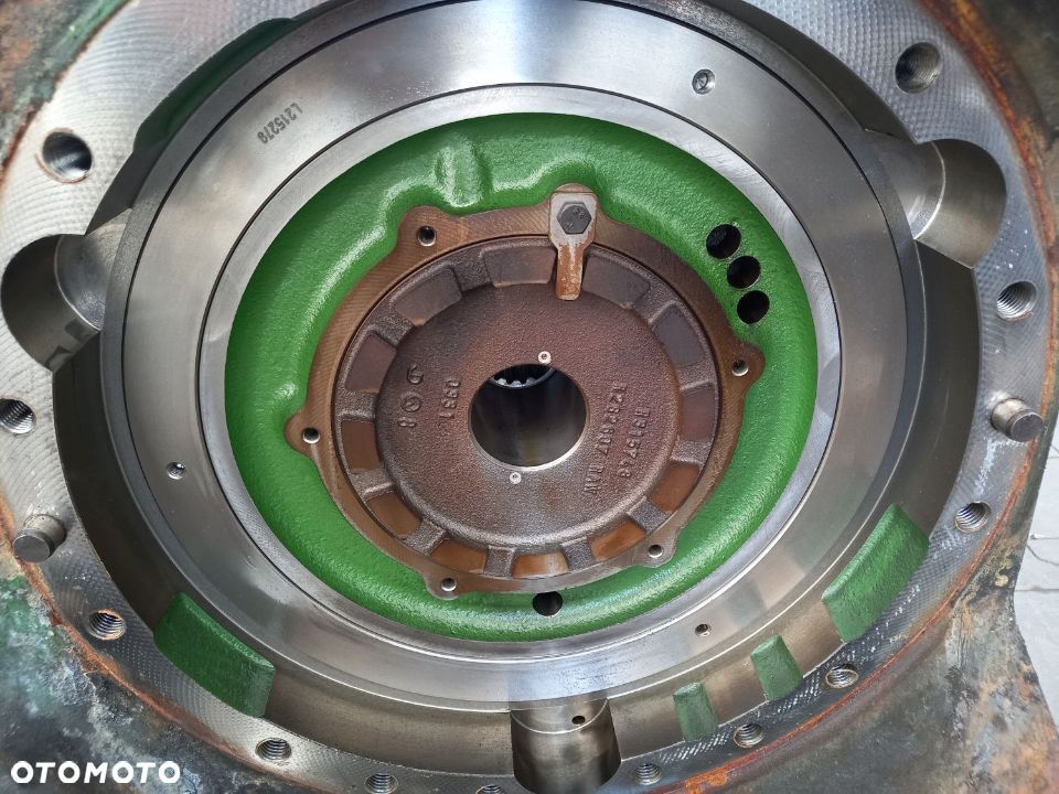 Hamulce docisk tłoczek John Deere 6250R seria 6R - 2