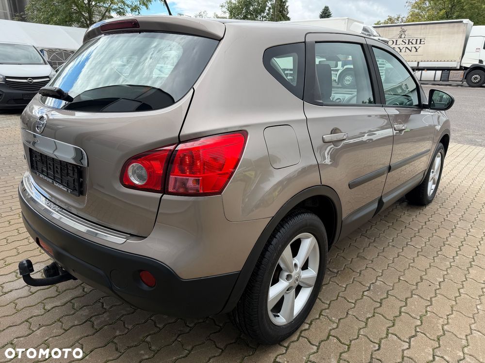 Nissan Qashqai - 2