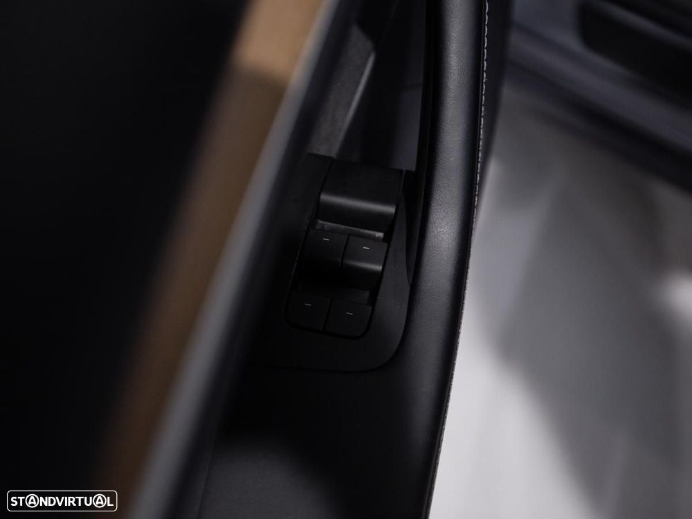 Tesla Model 3 Long Range RWD - 17
