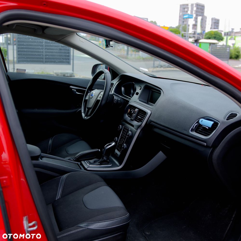 Volvo V40 T4 Kinetic - 26