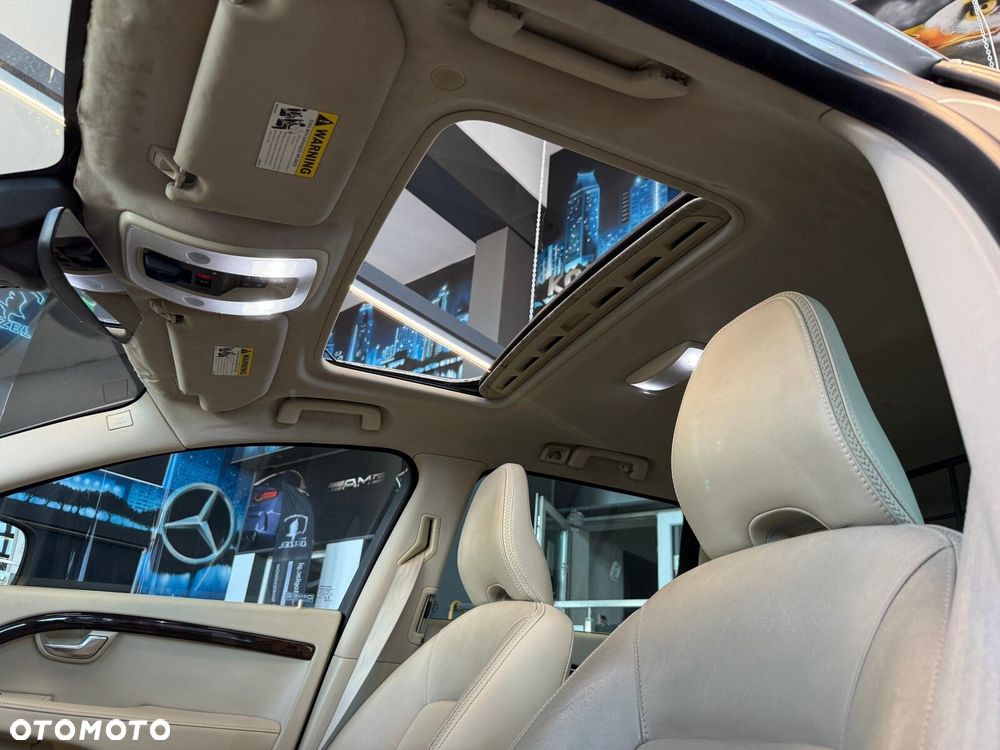 Volvo XC 70 - 32