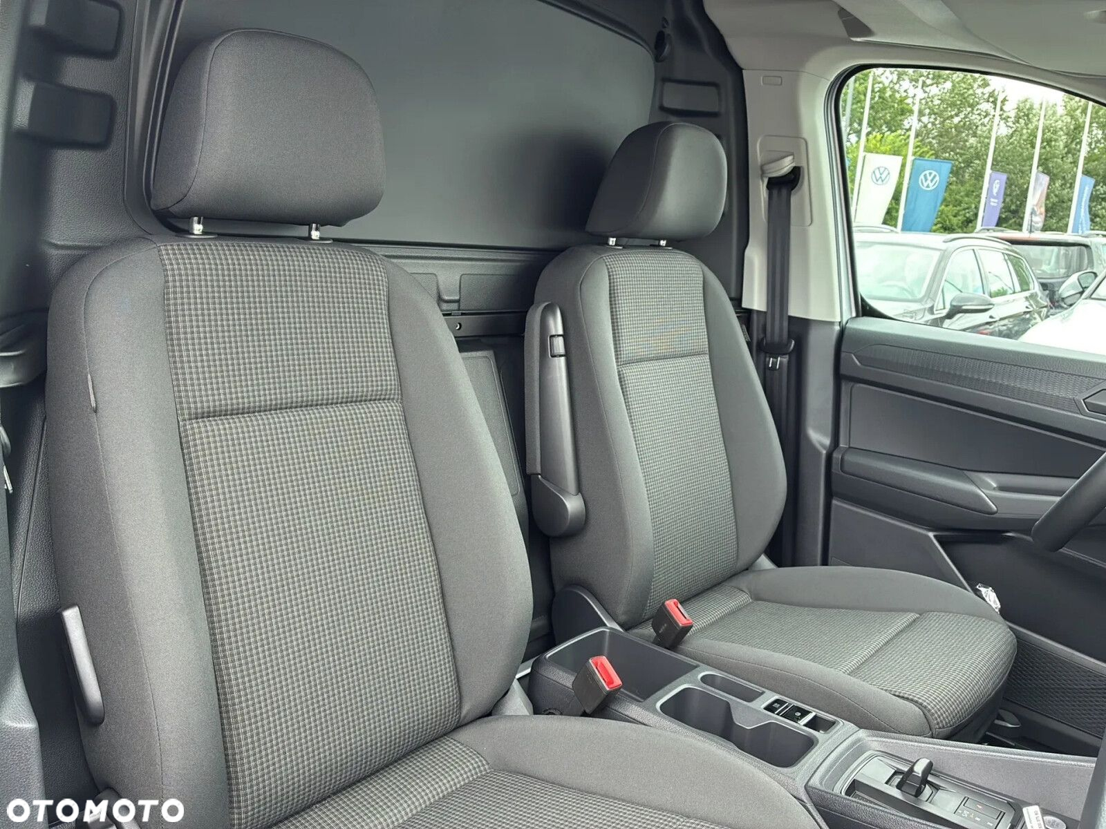 Volkswagen Caddy PanAmericana AUTOMAT 2.0 TDI 122KM, rozstaw osi: 2755 mm - 18