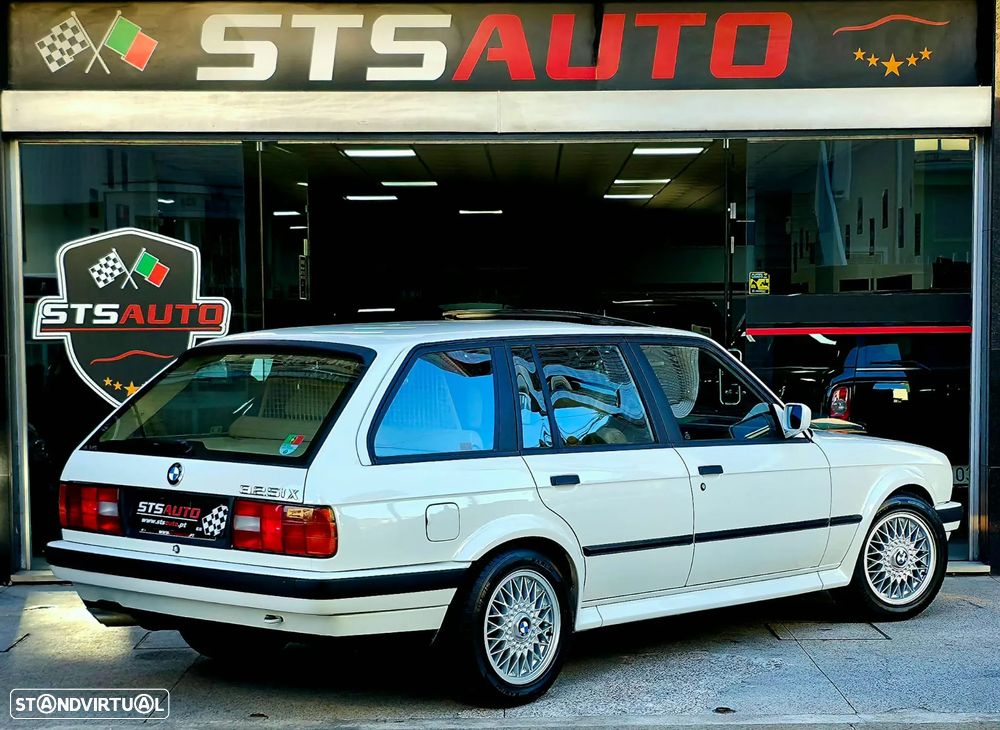 BMW 325 i Touring - 13