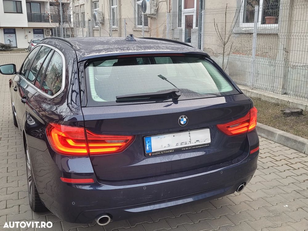 BMW Seria 5 520d Touring Aut. Luxury Line - 2
