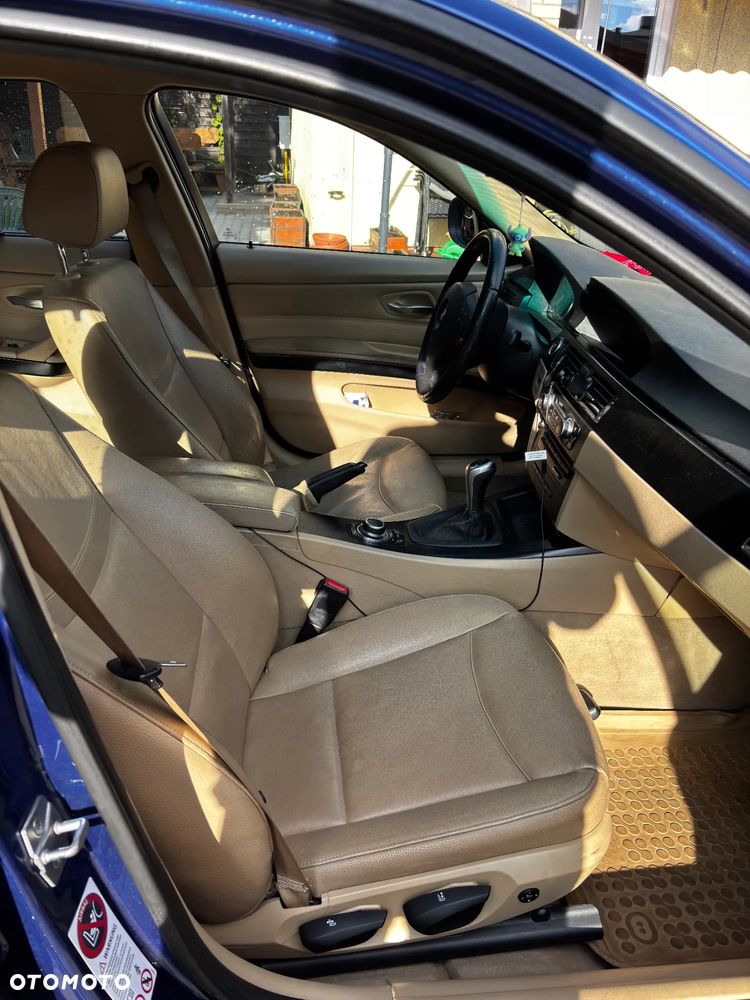 BMW Seria 3 318d - 11