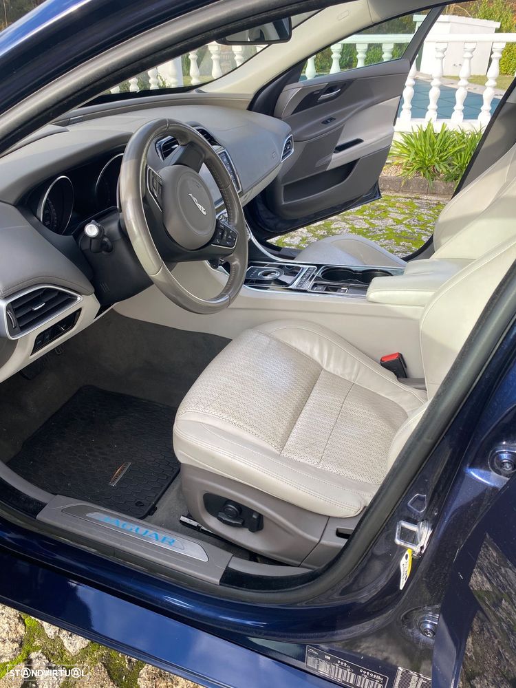 Jaguar XE 2.0 D Prestige Aut. - 18