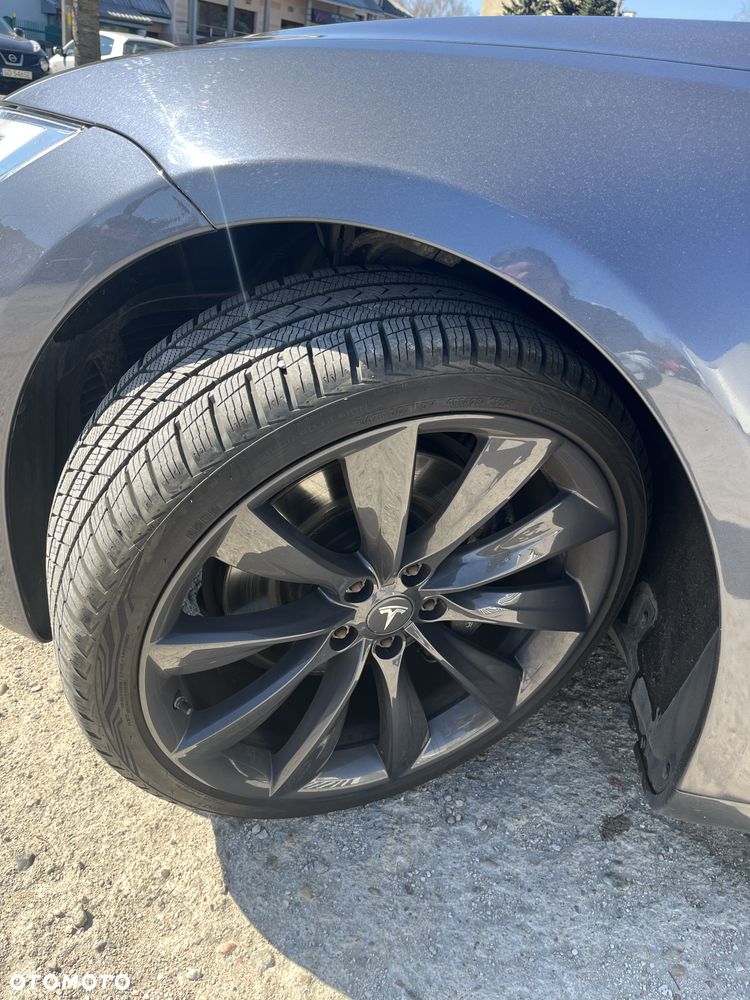 Tesla Model S Long Range Plus - 8