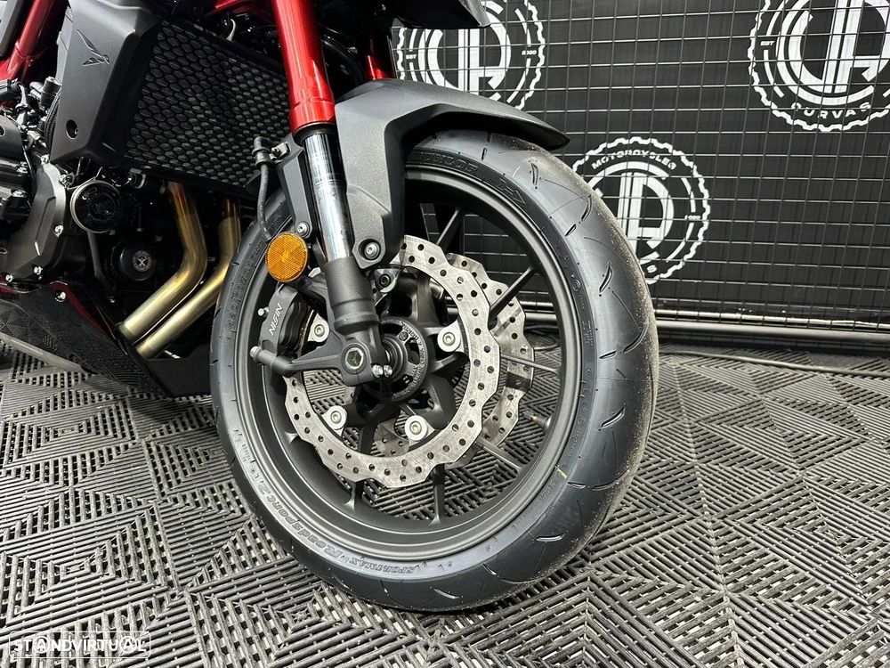Honda CB 750 HORNET E-CLUTCH 2026 - 6
