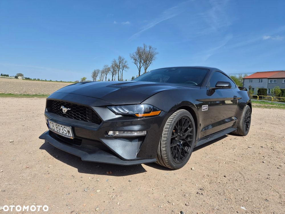 Ford Mustang - 4