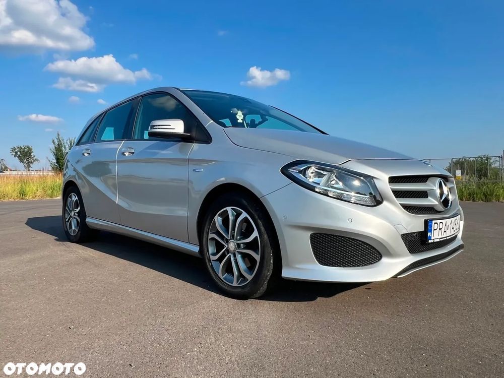 Mercedes-Benz Klasa B 180 7G-DCT - 2