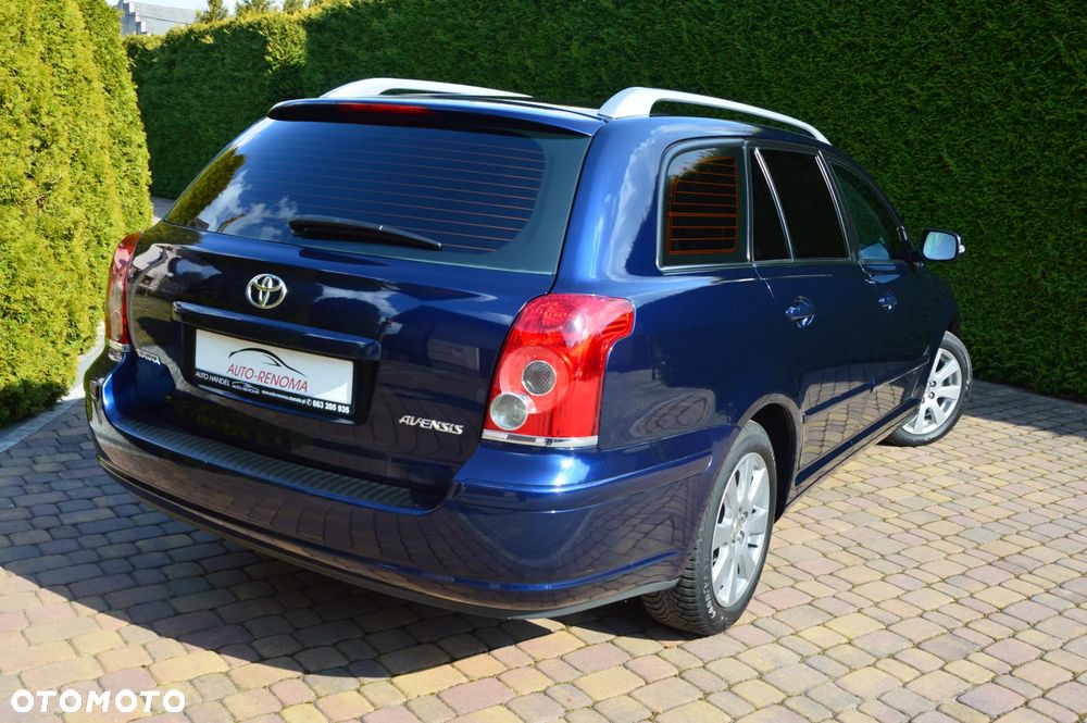 Toyota Avensis 1.8 VVT-i Sol - 2