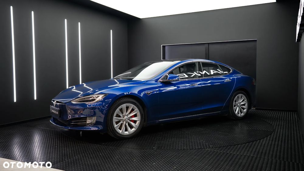 Tesla Model S Performance - 14