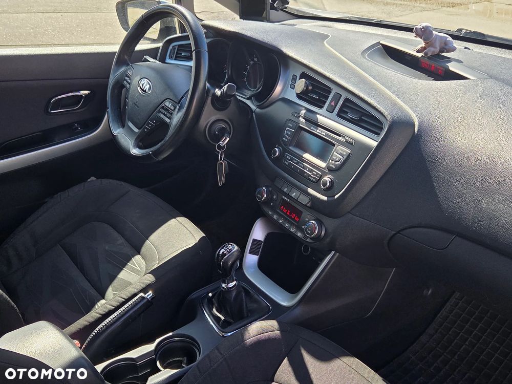 Kia Ceed 1.6 CRDi L - 10