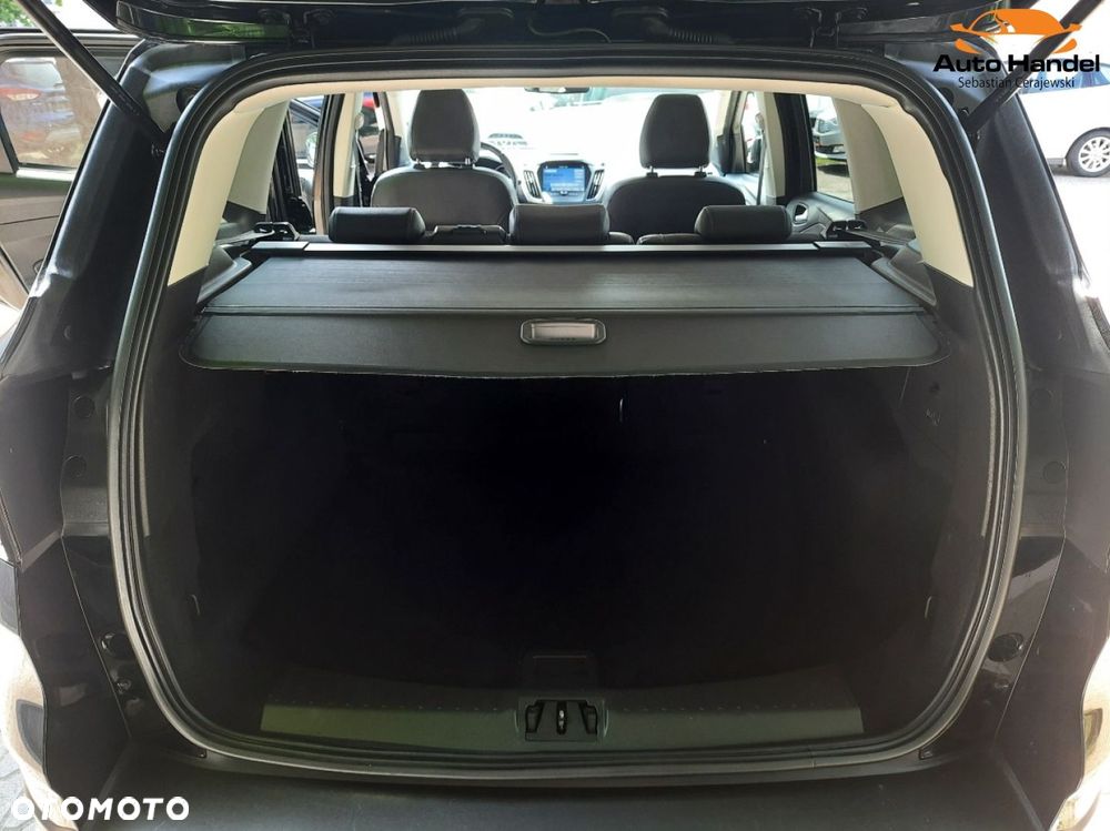 Ford Kuga 1.5 EcoBoost 2x4 Titanium - 16