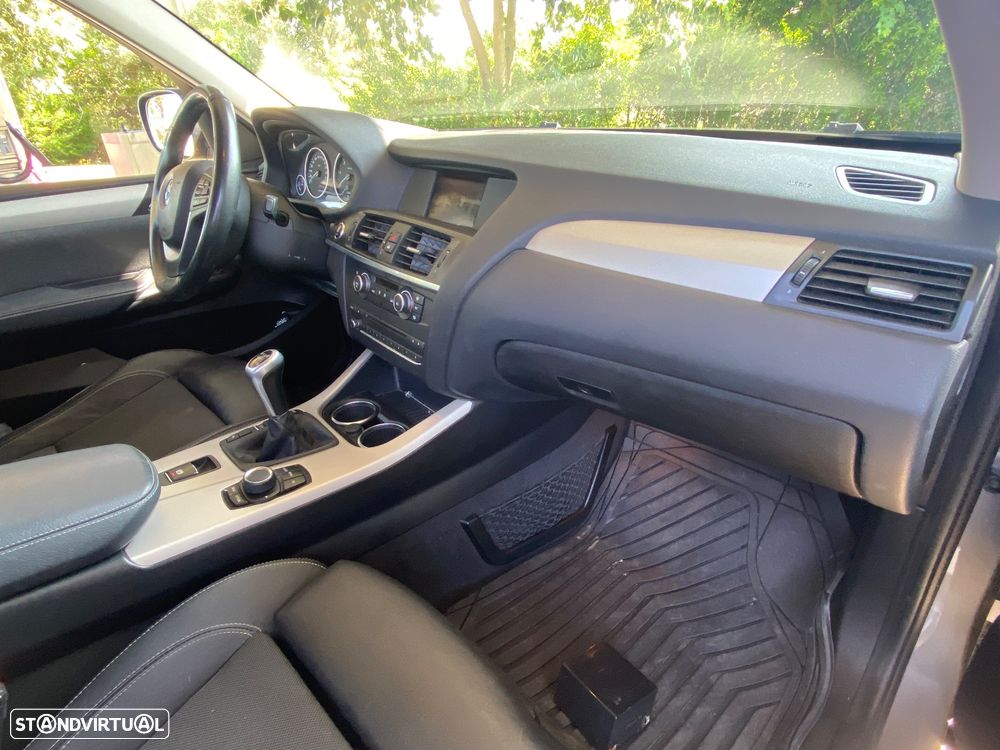 BMW X3 18 d sDrive - 12