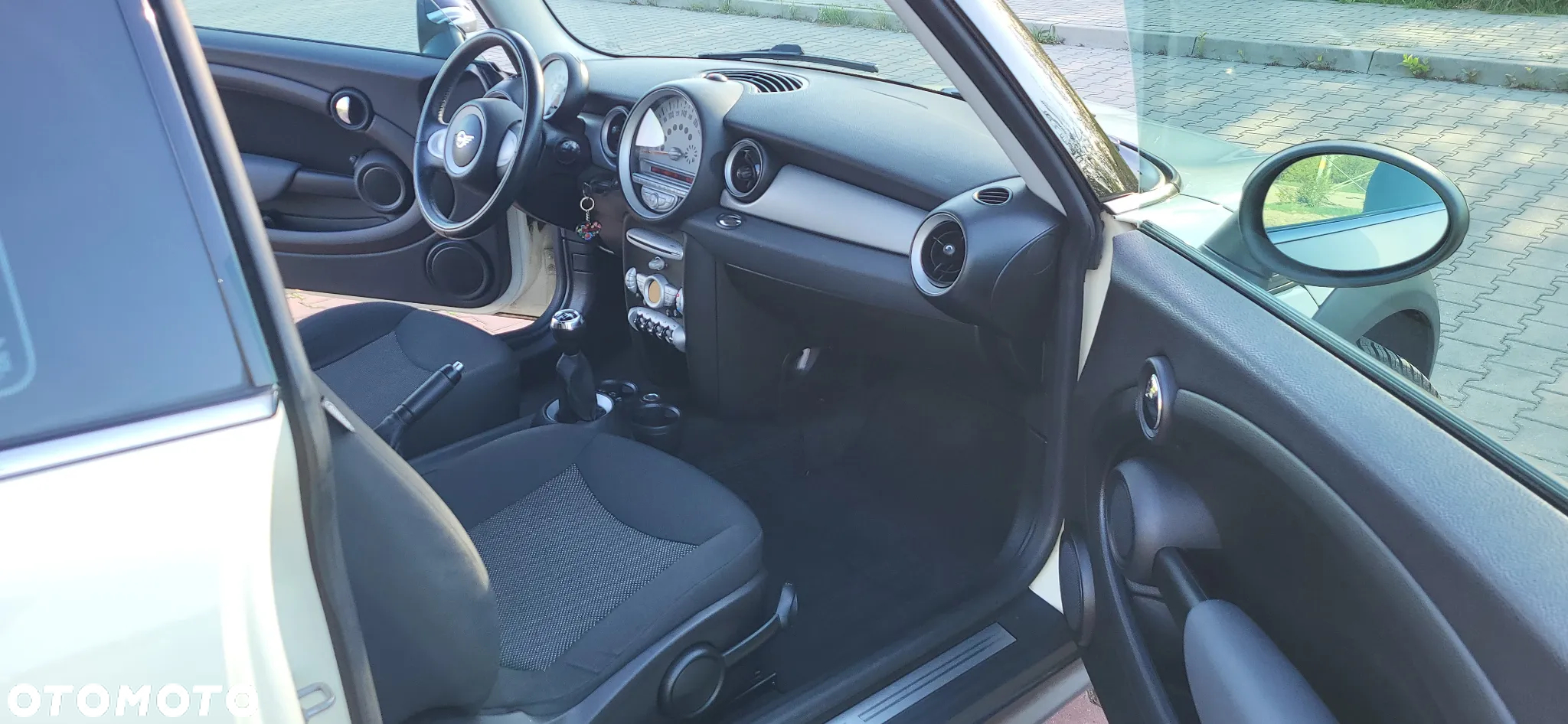 MINI ONE Standard - 14