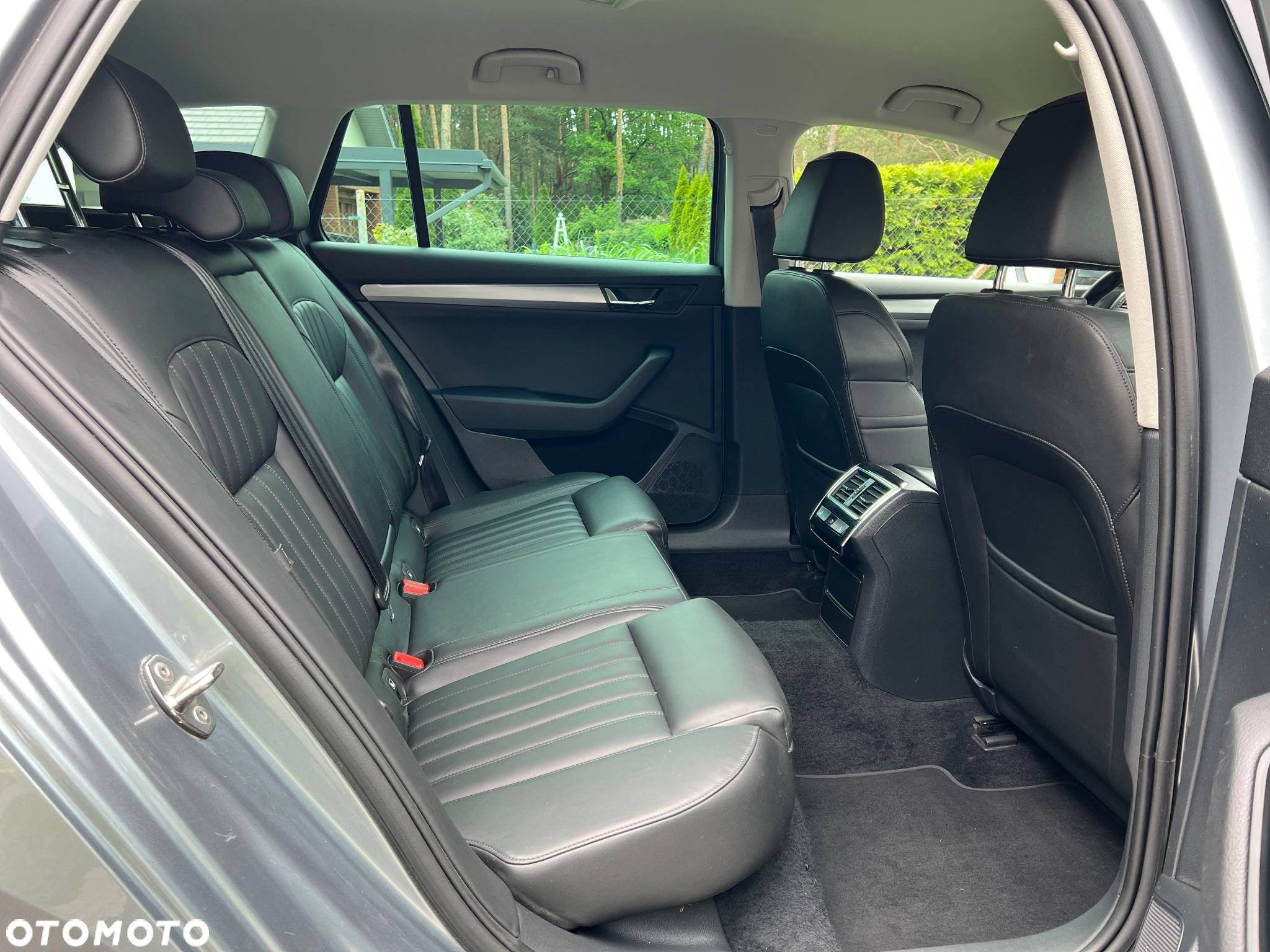 Skoda Superb Combi 1.8 TSI DSG Style - 12