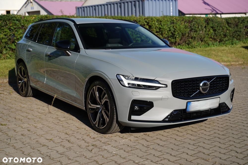 Volvo V60 B4 B Ultra Dark - 3