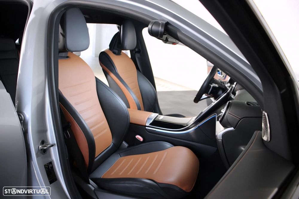 Mercedes-Benz C 300 e AMG Line - 14