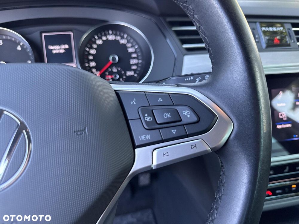 Volkswagen Passat - 23