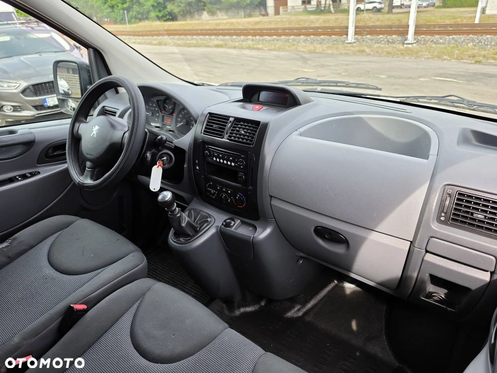 Peugeot EXPERT - 13