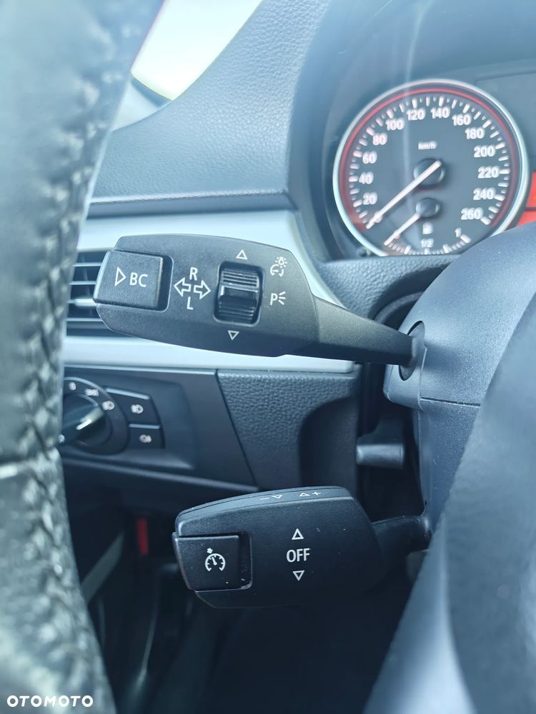 BMW Seria 3 320i - 32