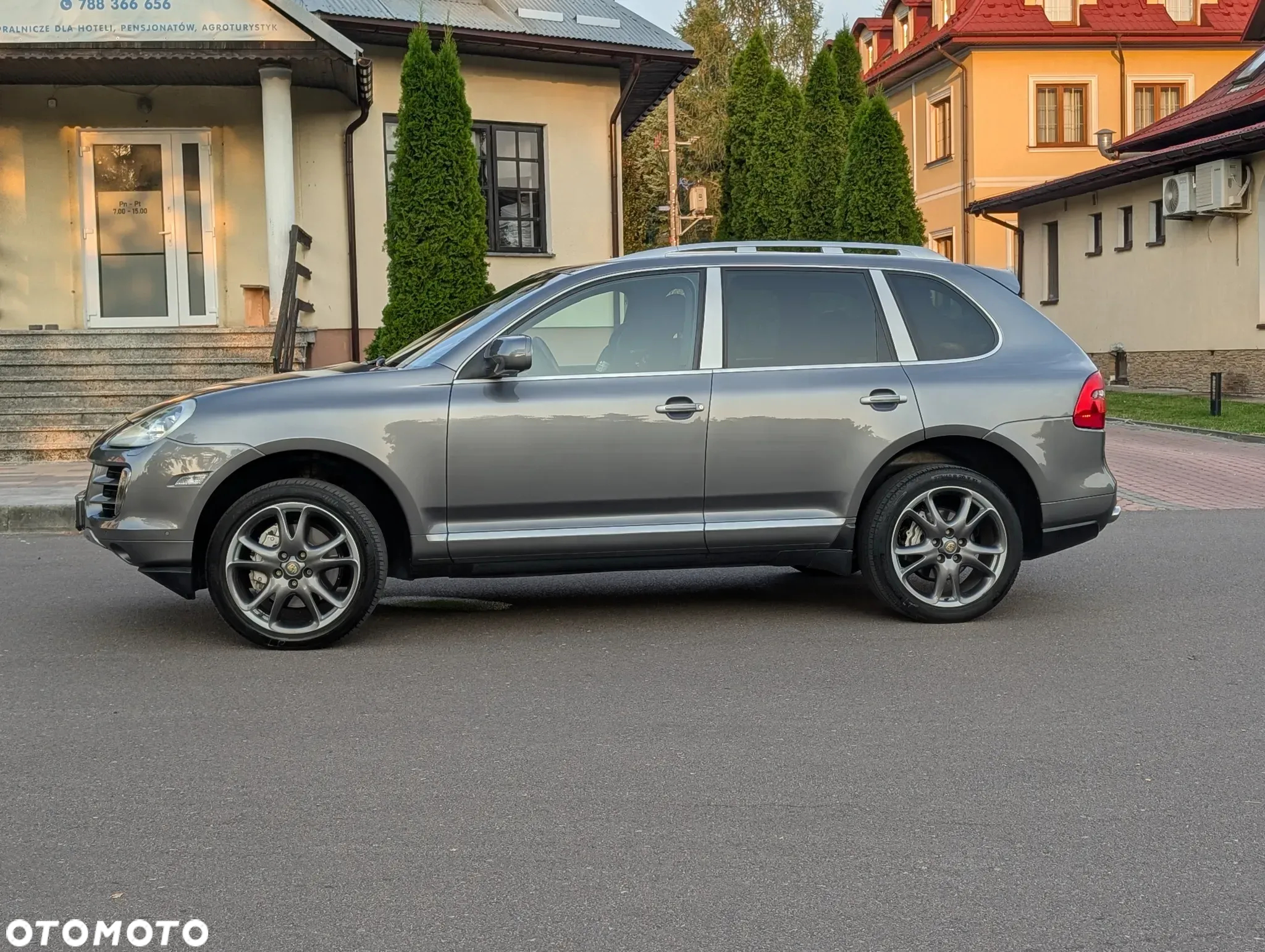 Porsche Cayenne - 7