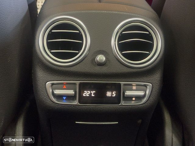 Mercedes-Benz E 300 de 9G-TRONIC AMG Line - 46