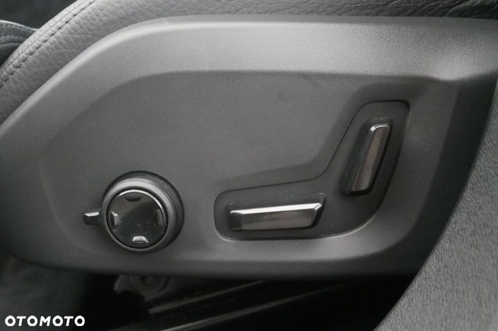 Volvo XC 60 - 31