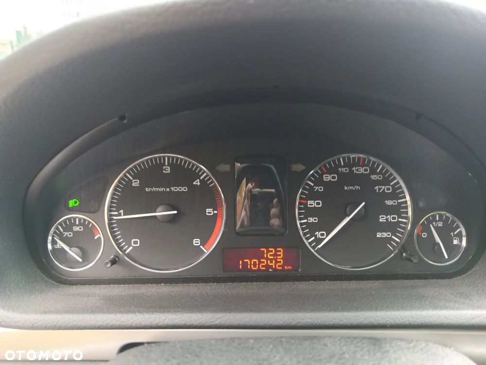 Peugeot 407 2.0 HDI Presence n.gama - 10