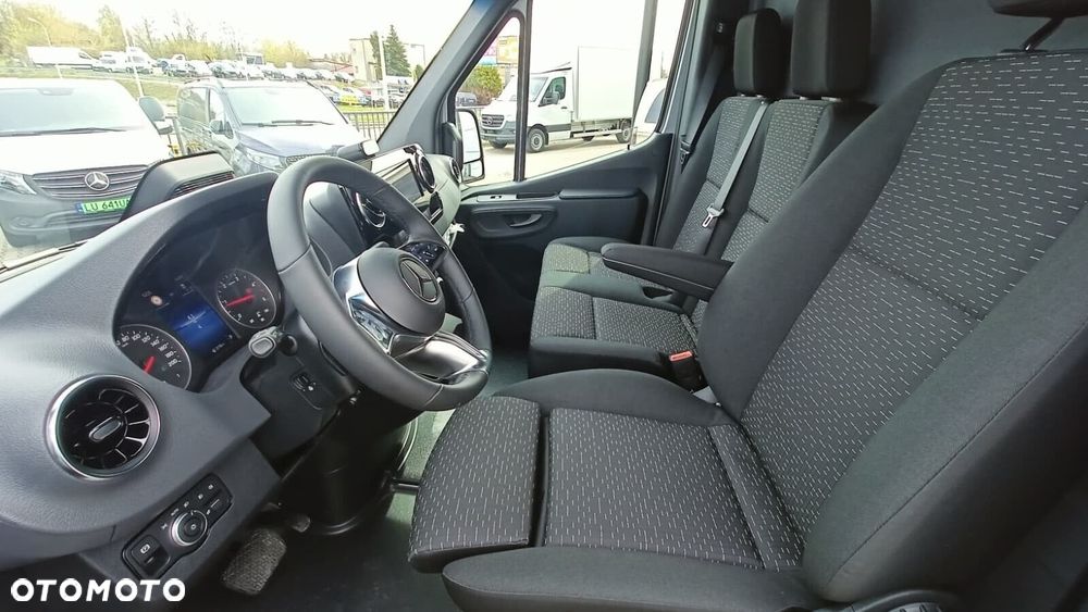 Mercedes-Benz Sprinter Furgon L2H1 317 cdi - 13