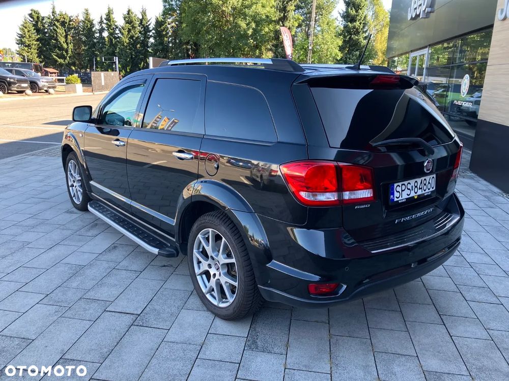 Fiat Freemont 2.0 Multijet Lounge AWD - 4