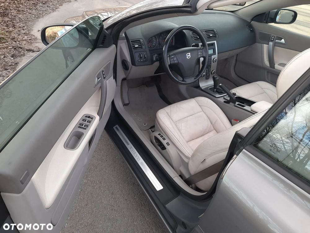 Volvo C70 - 30