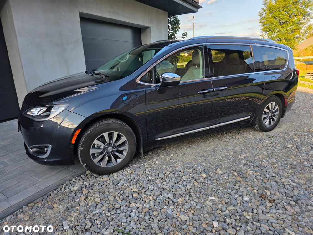 Chrysler Pacifica - 6