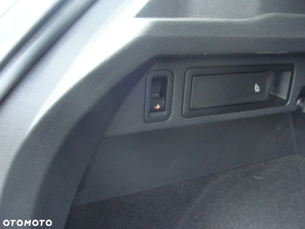 Volkswagen Tiguan 2.0 TDI SCR IQ.DRIVE - 11