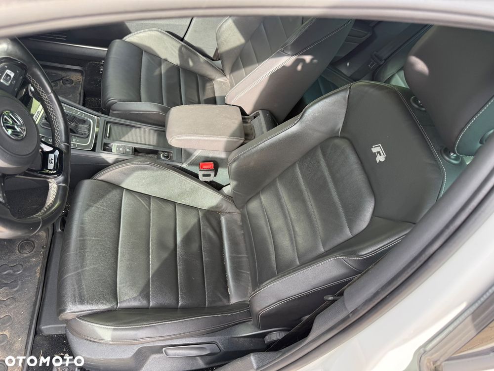 Volkswagen Golf - 16