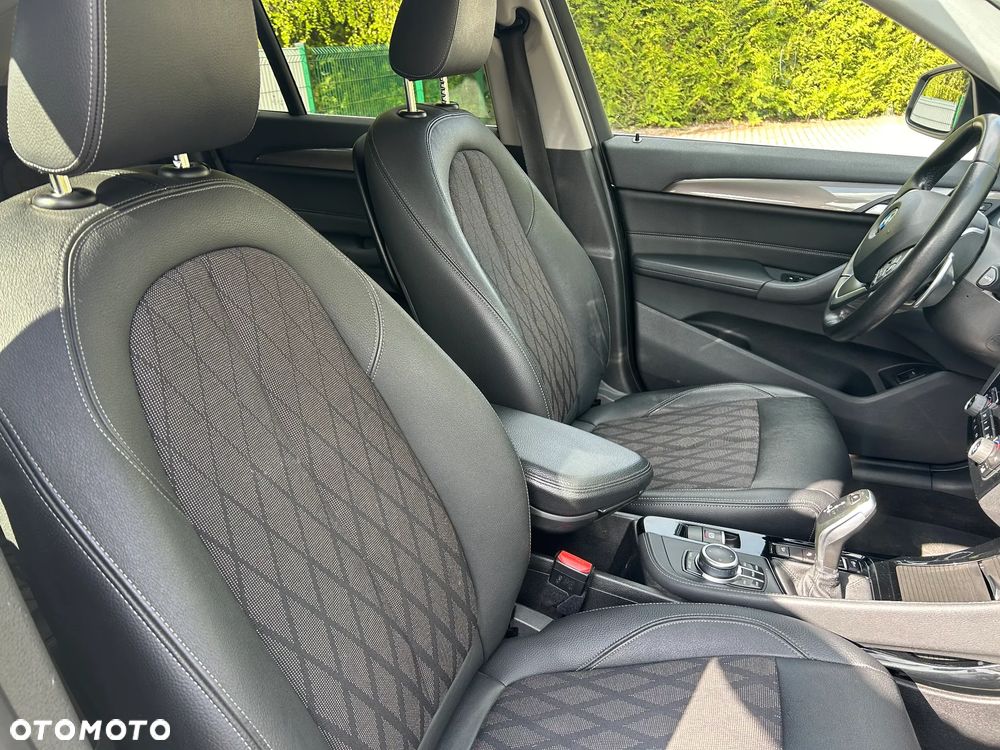 BMW X1 xDrive20d xLine - 12