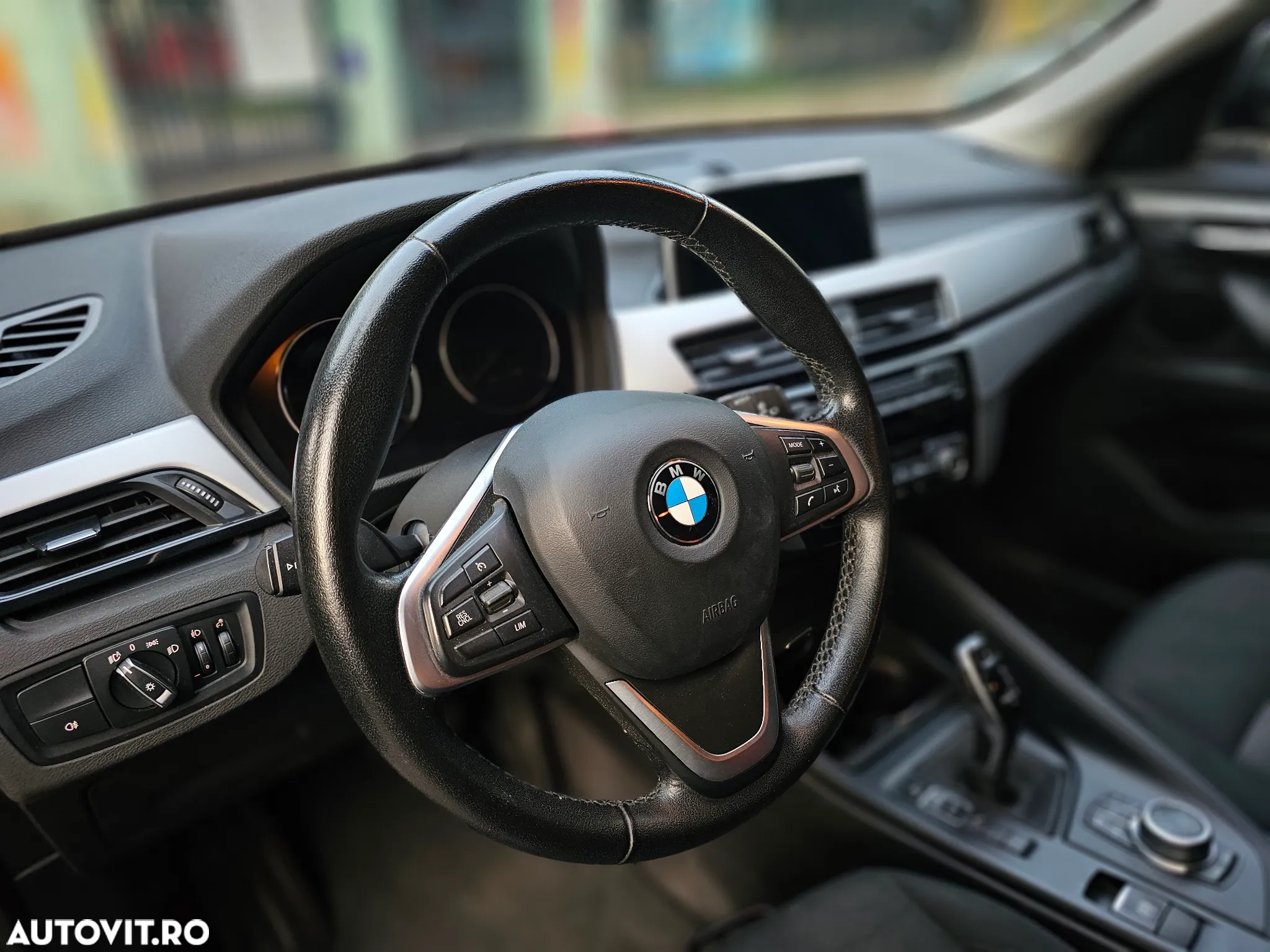 BMW X1 sDrive18i Aut. Advantage - 12