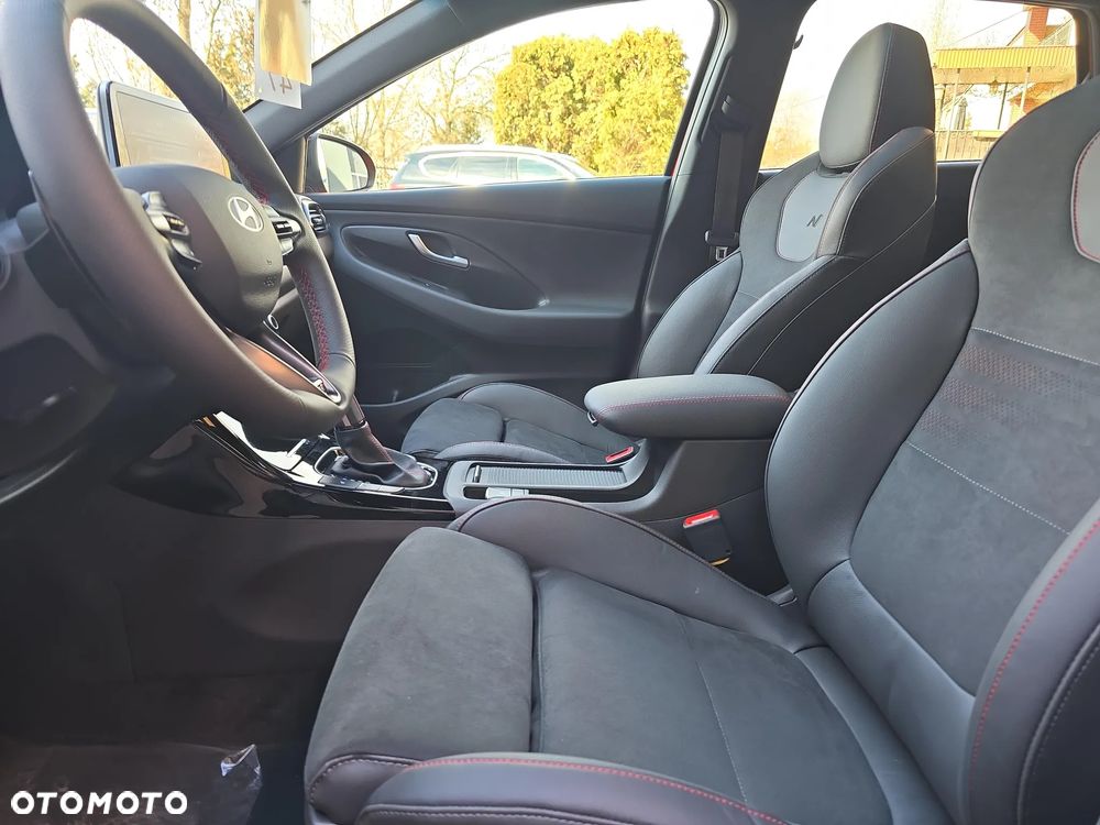 Hyundai i30 1.6 T-GDI Modern DCT - 12