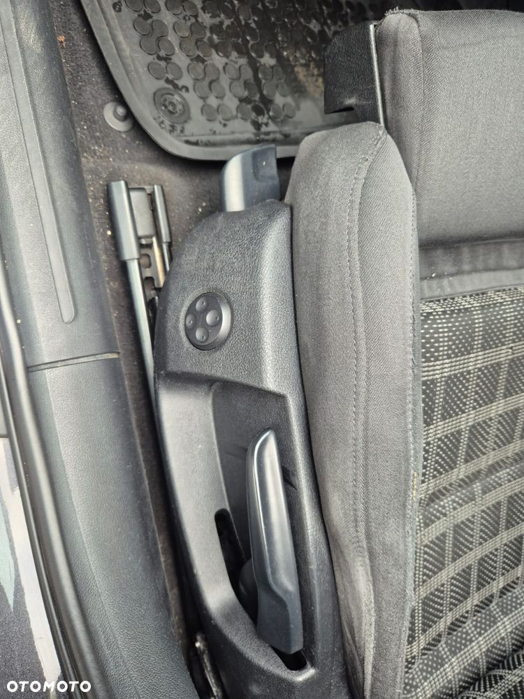 Audi A4 Avant 2.0 TDI DPF multitronic S line Sportpaket - 27