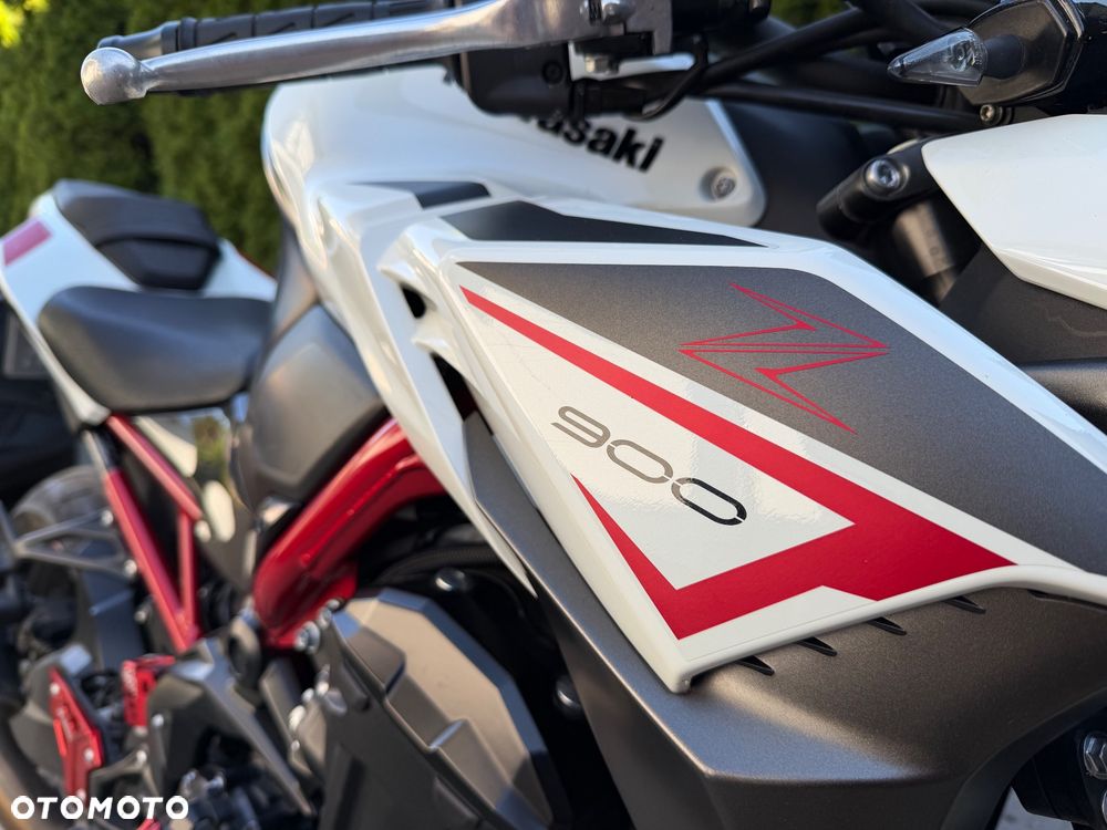 Kawasaki Z 900 - 12